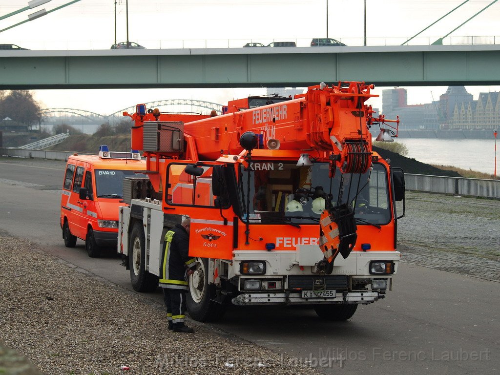 Neue LF`s fuer Koeln Uebergabe in Koeln Deutz an den Wachen  P126.JPG